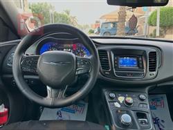 كرايسلر 200